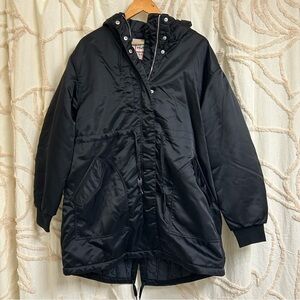 Rare Hunter Refined Insulated Draw String Water Resistant Ruched Parka in Black
